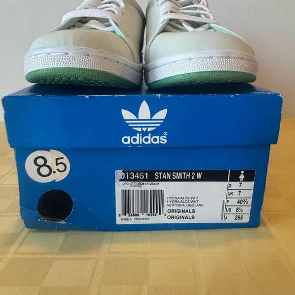Adidas Stan Smith II W. Mint upper, green sole, gold insole, orange top eyelets. - Picture 4 of 5